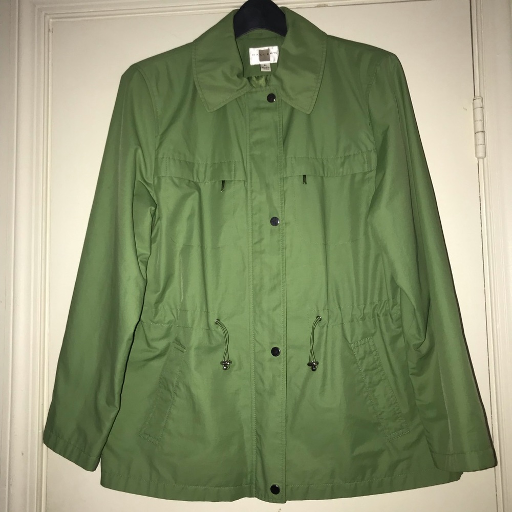 Green Gallery Rain Jacket with No Hood